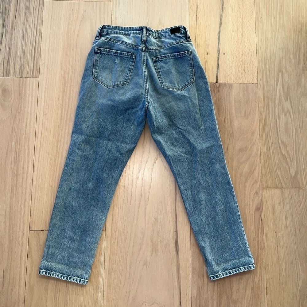 Simple Society Distressed High Rise Jeans Size 27 - Picture 2 of 5